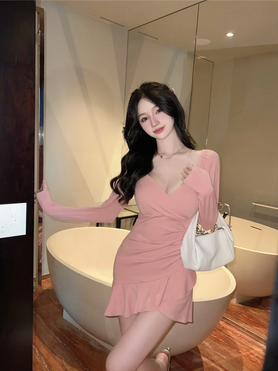 

Сладкая и пикантная женская летняя новинка: облегающая юбка-карандаш с V-образным вырезом, сексуальная, стройнящая, в корейском стиле, А-силуэт...