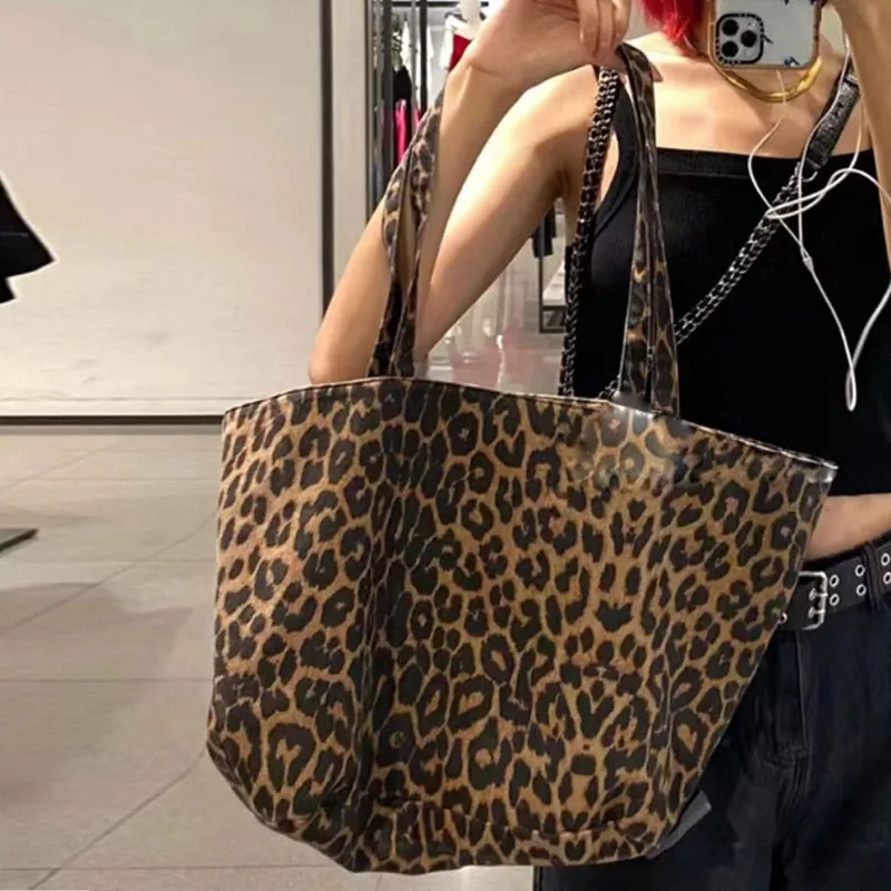 New Fashion Versatile Leopard Pattern Women Bag Printed Large Capacity Shoulder Bag Handbag Shopping Bag