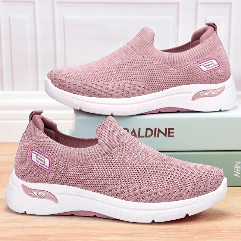 Women Running Shoes Lightweight Sports Shoes Comfortable Breathable Mesh Slip-On Walking Sneakers Tenis Feminino Zapatos Mujer