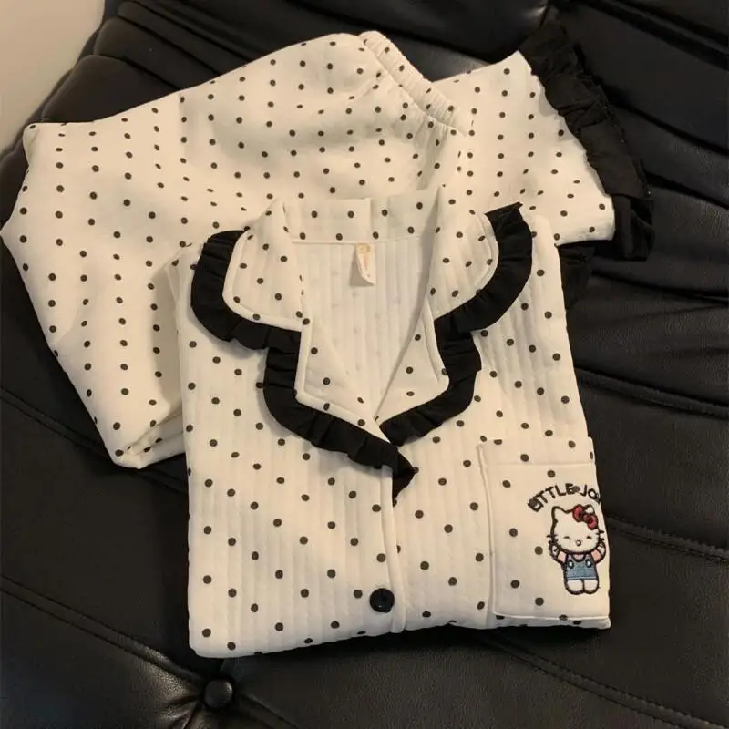 

Популярный комплект пижамы Sanrio Hello Kitty с кружевом и черными горошками для девочек-подростков, теплый утолщенный домашний костюм для отдыха, осенне-зимняя одежда для сна на улице