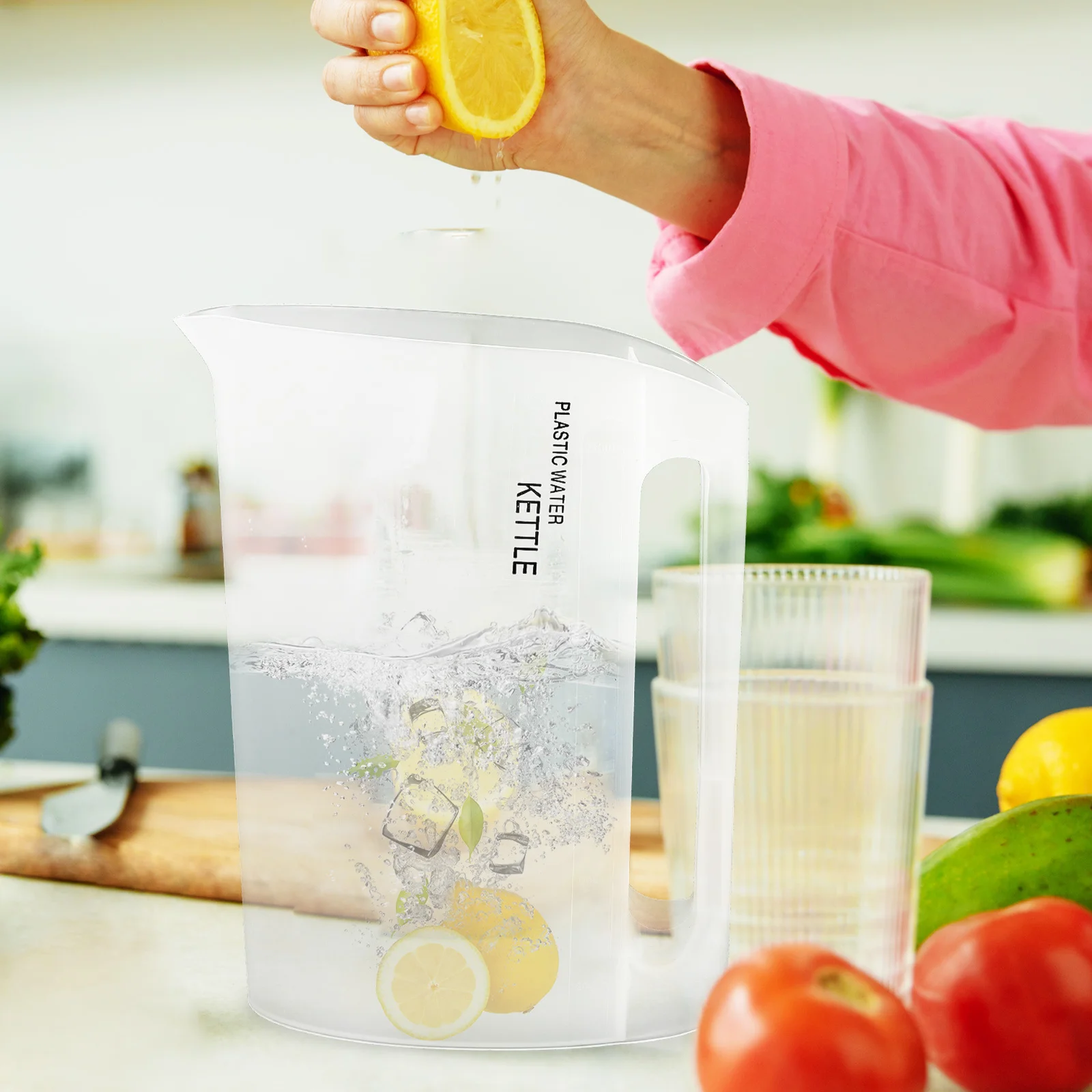 

Large Capacity Cold Water Pitcher Transparent Plastic Water Infuser Pitcher Household Beverage Dispenser for Home