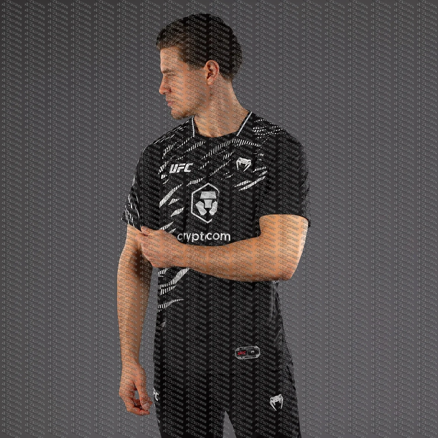 

UFC Boxing Set Oversized Breathable Quick-Drying Sports Top with Short Sleeves for Men And Women MMA Training Running Shorts