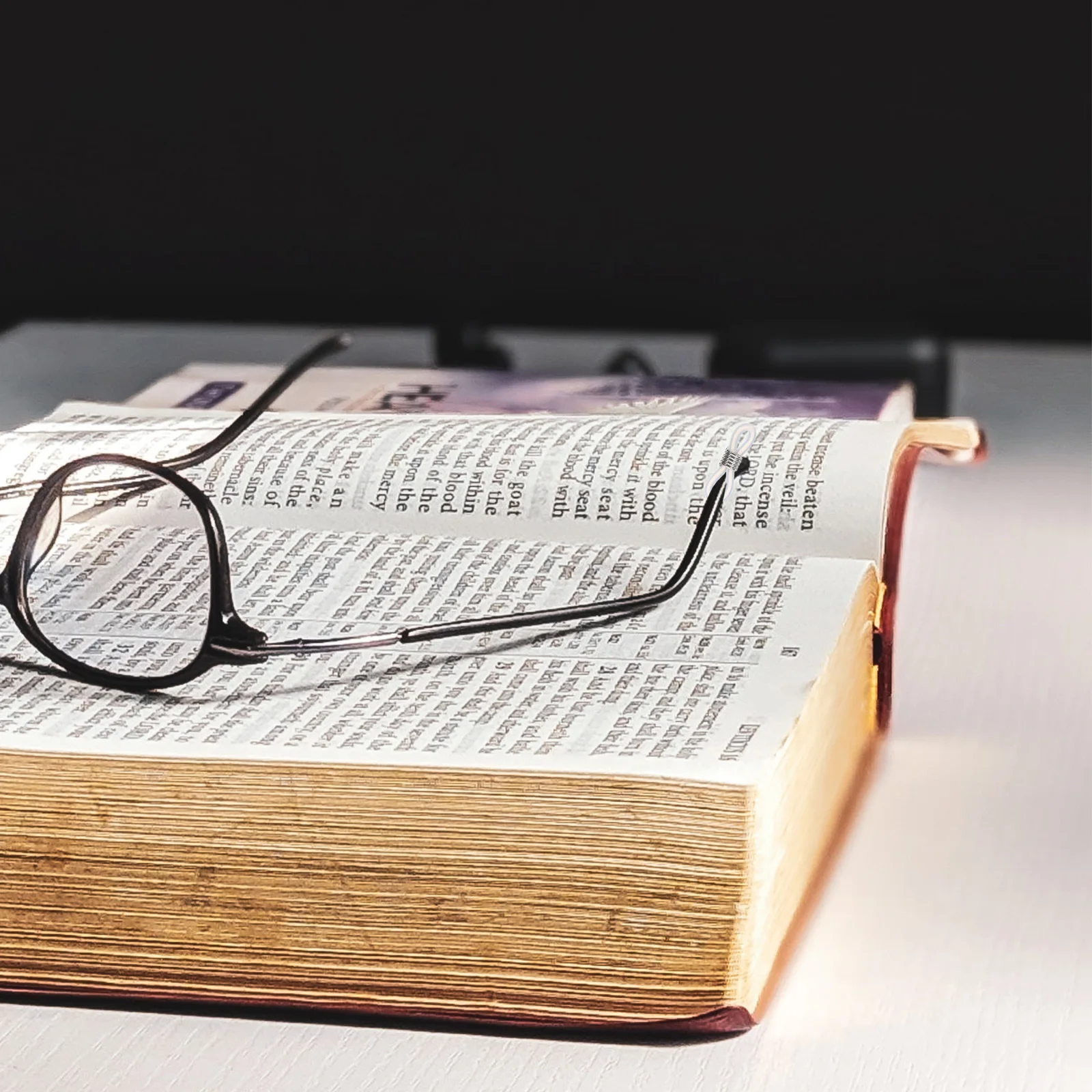 

12pcs Eyeglass Cord Anti-Slip Ring Black White Rubber Connector For Glasses Holder Chain Diy Eyewear Jewelry Making Accessories