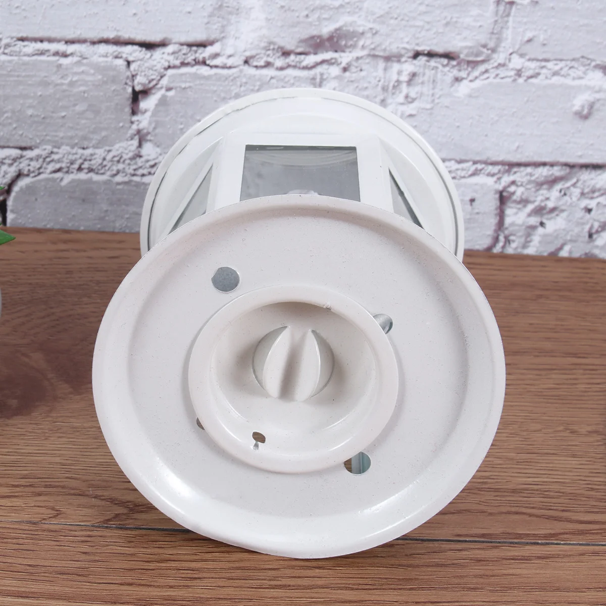 

Wrought Iron Hollow Holder Metal Candlestick Portable European Style Home Lantern Romantic Table Decoration White