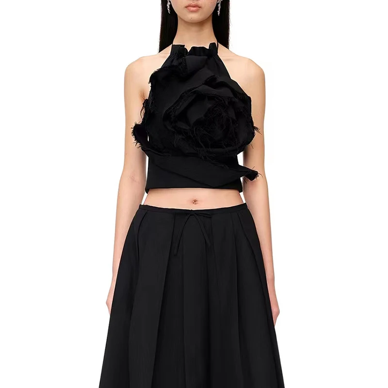 

Three-dimensional rose cut hanging neck halter top sexy fashionable black sleeveless temperament Slim short y2k tops 2023 new