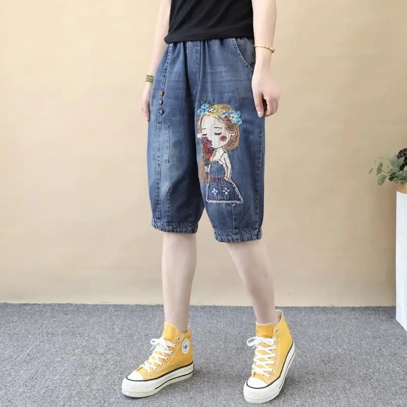 Vintage Girl Embroidered Denim Capris 2024 Ethnic Style Women High Waist Knee Length Jeans Woman Harem Short Pants