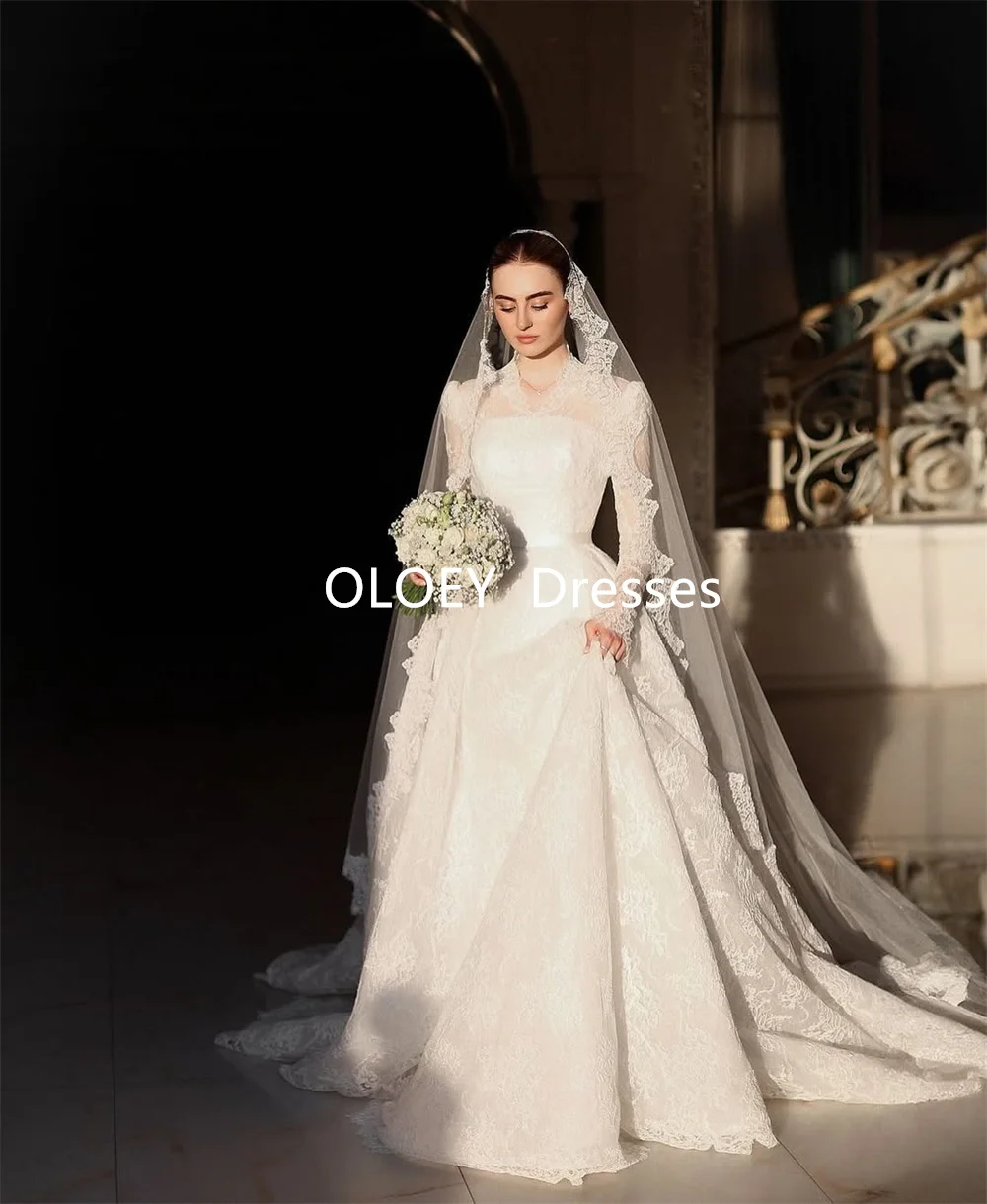 OLOEY Luxury Full Lace A Line Wedding Dresses V Neck Floor Length Arabic Bride Gowns Customized Sweep Train Ribbon Sashes Button