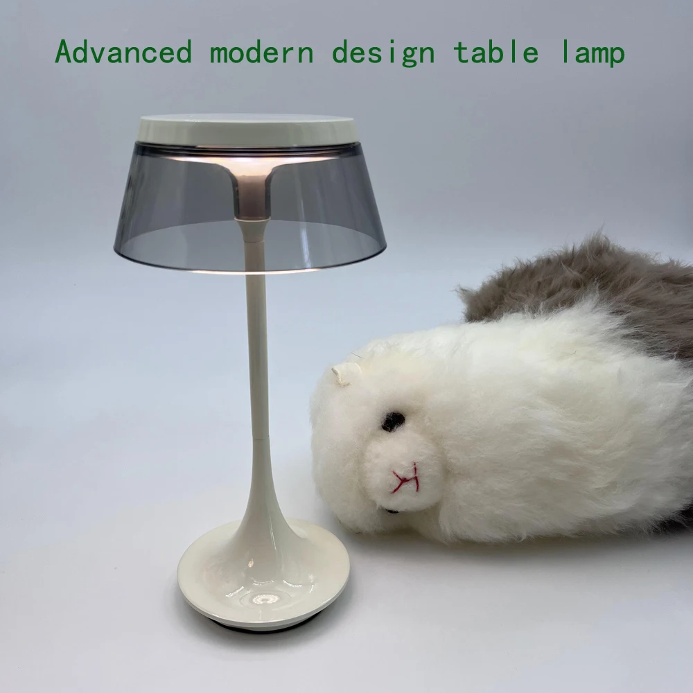 Type-C Rechargeable Table Lamp Creative Dining Touch Led Hotel Bar Coffee Pina pro Table Lamp Lampada Da Tavolo Decorative Lamp