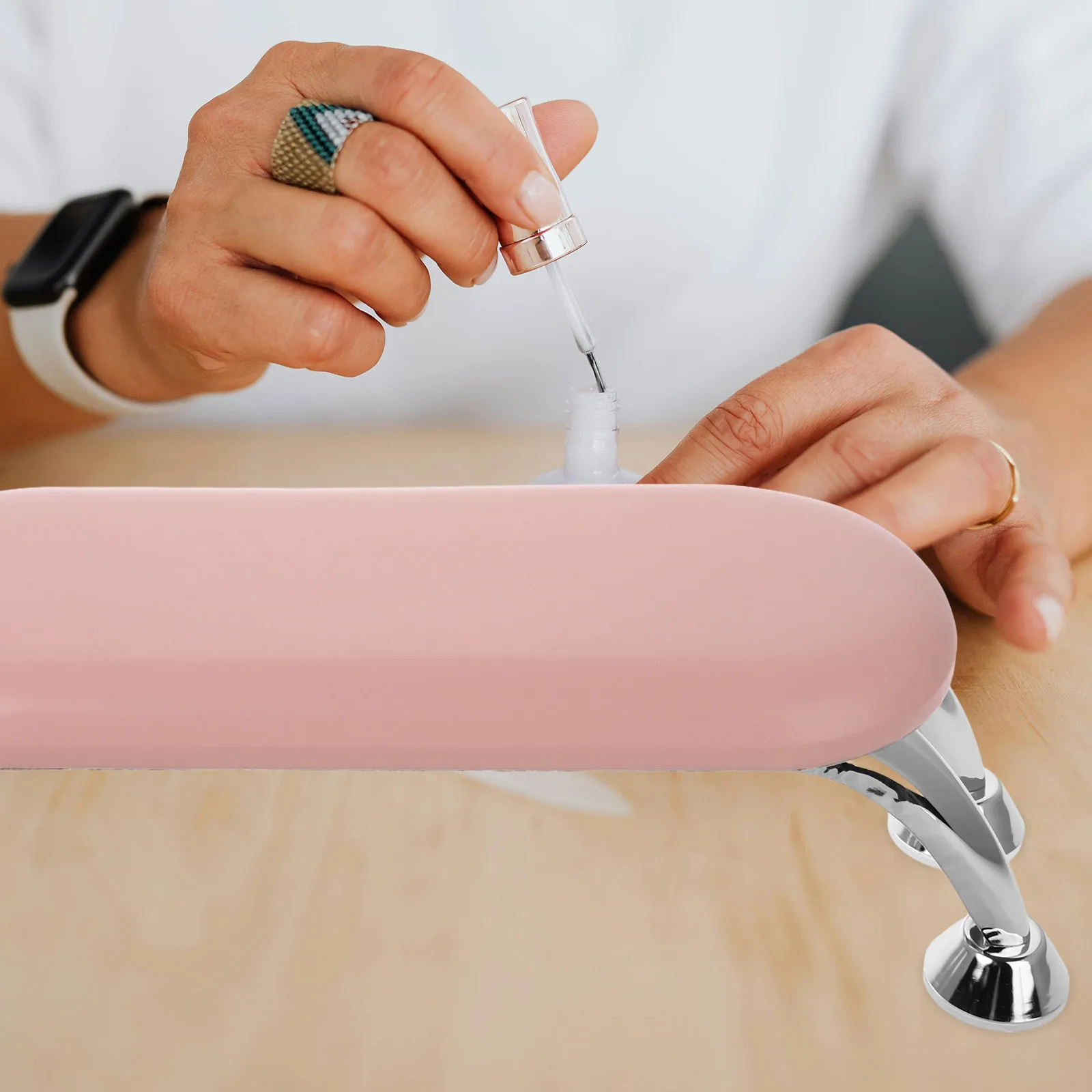 

Nail Arm Rest Manicure Hand Holder Compact Durable Nail Art Hand Cushion Manicure Salon Accessory Arm Rest for Nails