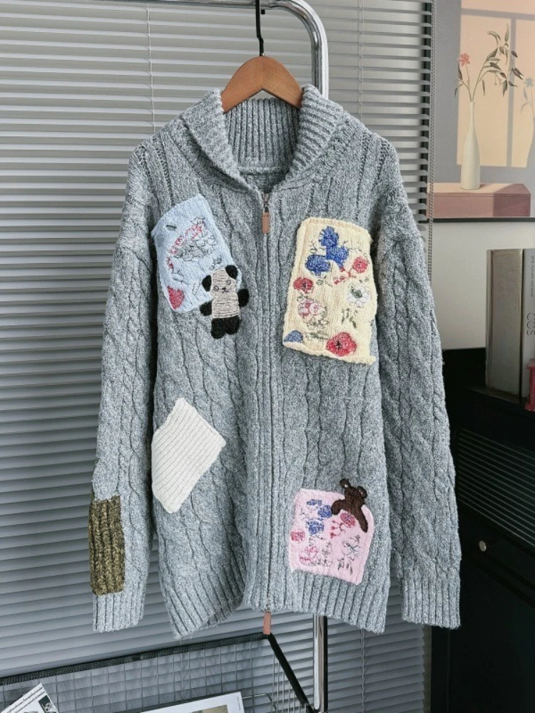 

Модный винтажный кардиган в ленивом стиле на молнии, лоскутные свитера с вышивкой граффити, свободный дизайн, вязаные топы, 2025 г., женская одежда