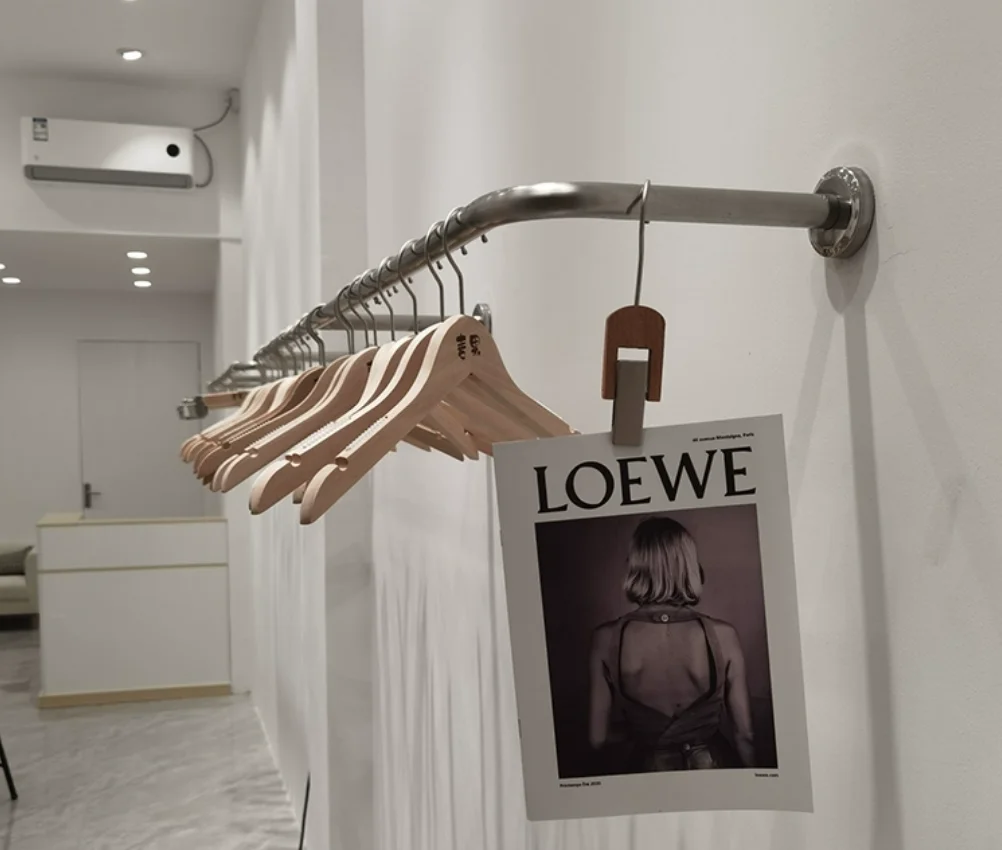 Clothing store stainless steel display clothes rack, children's clothing wall mounted women's clothing rack, clothes hanging pol