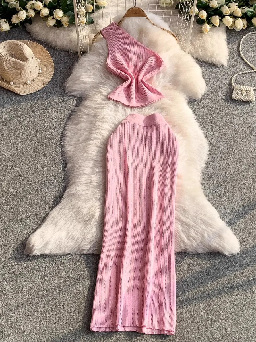 Foamlina Celebrity Chic Schräger Kragen Ärmelloses Strickset Damen Hohloberteil Zweireihiger Schlanker Rock Zweiteiliger Strickanzug