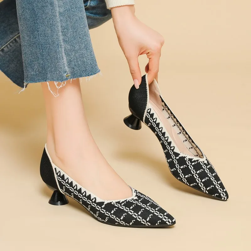 

DIMANYU Women Dress Shoes 2025 Autumn New Knitted Large Size Mid-heel Shoes Women Pointed Leopard Print Shoes Women