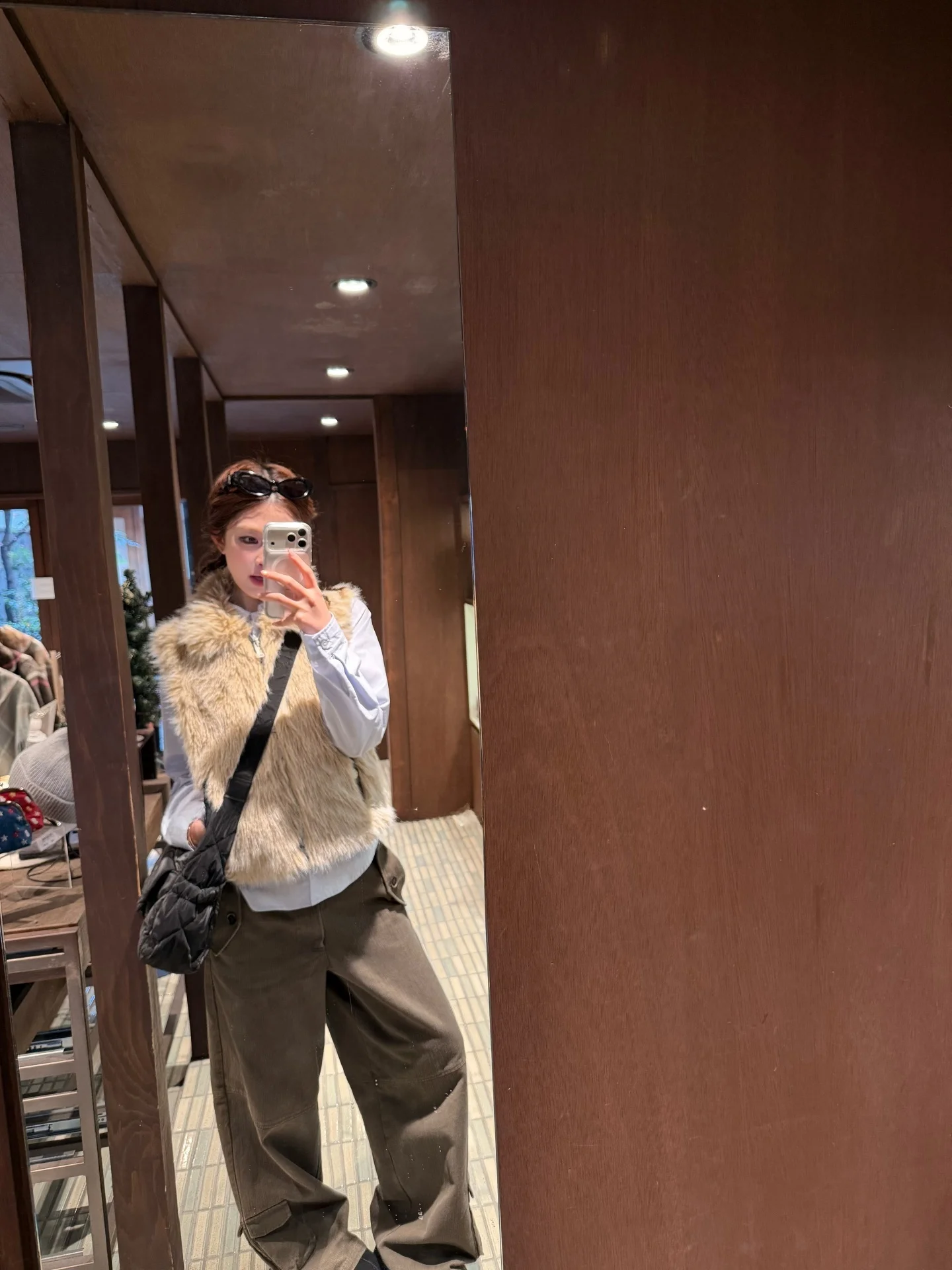 토마토 히어로 양면 착용 퍼 베스트 재킷 여성용 민소매 탑 패셔너블 빈티지 스타일 짧은 길이 루즈핏