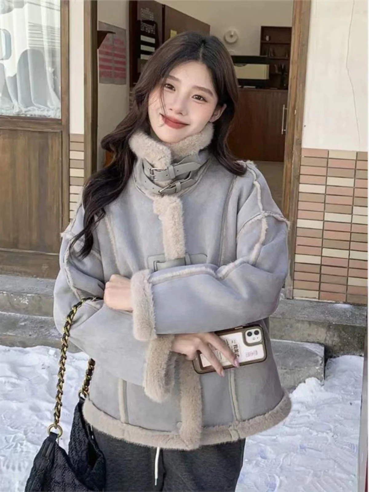 Cappotto da donna in pelle elettronica autunno inverno Pelliccia sintetica Pelle scamosciata Capelli intercati Alla moda Custodia in cotone di fascia alta di bell'aspetto