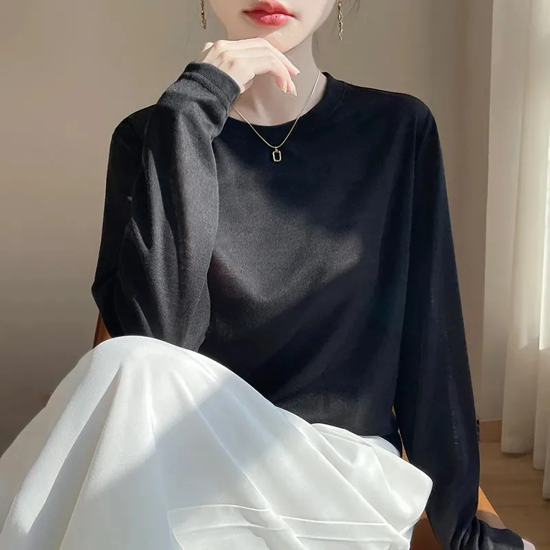 

Женская однотонная черная футболка с круглым вырезом и длинным рукавом, базовая, приталенная, из мягкого хлопка, для повседневной носки и многослойных образов