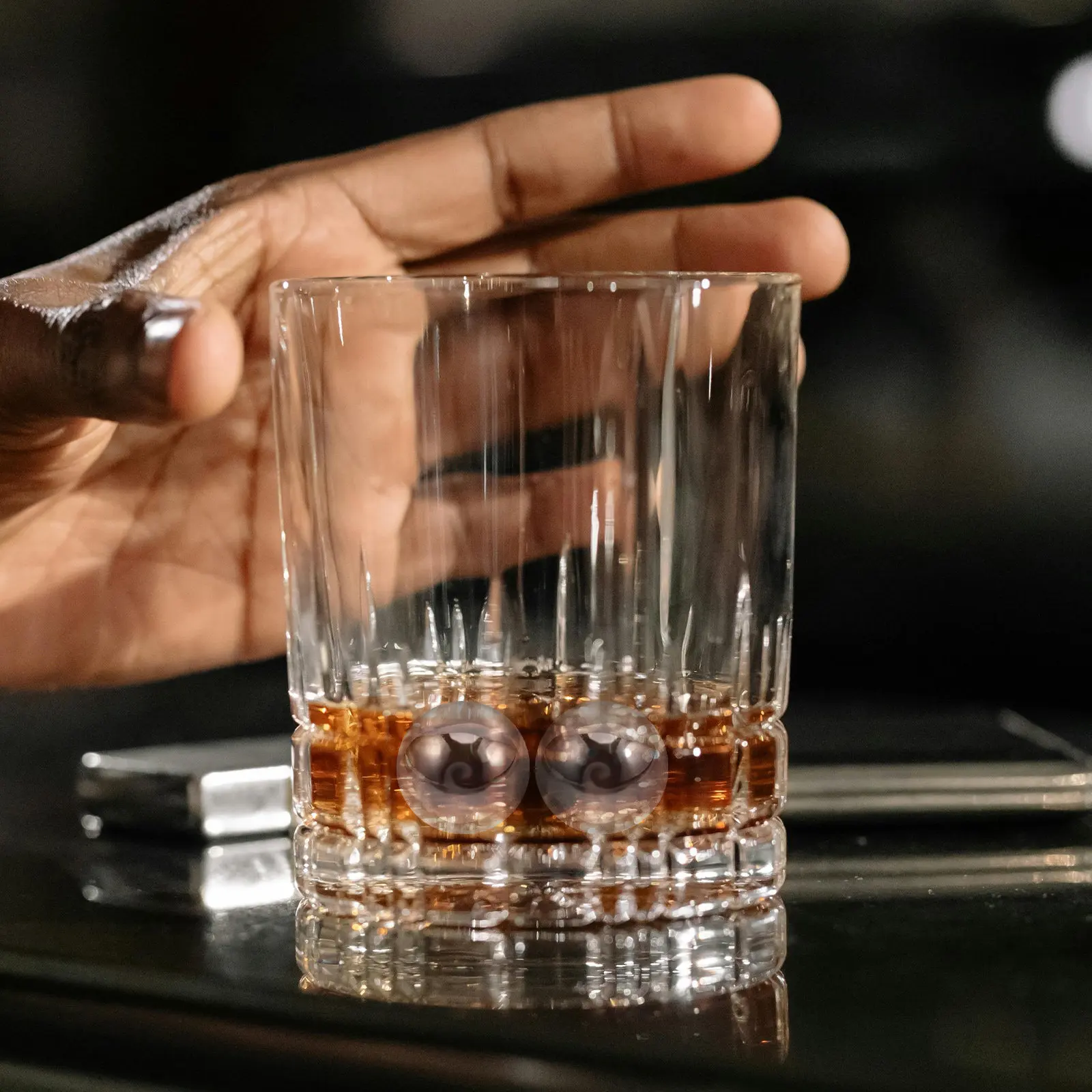 2 Piezas de Piedras Enfriadoras de Whisky, Bolas de Hielo de Acero Inoxidable Reutilizables, Enfriadores de Bebidas para Mantener el Sabor Puro de la Bebida, Regalo Perfecto