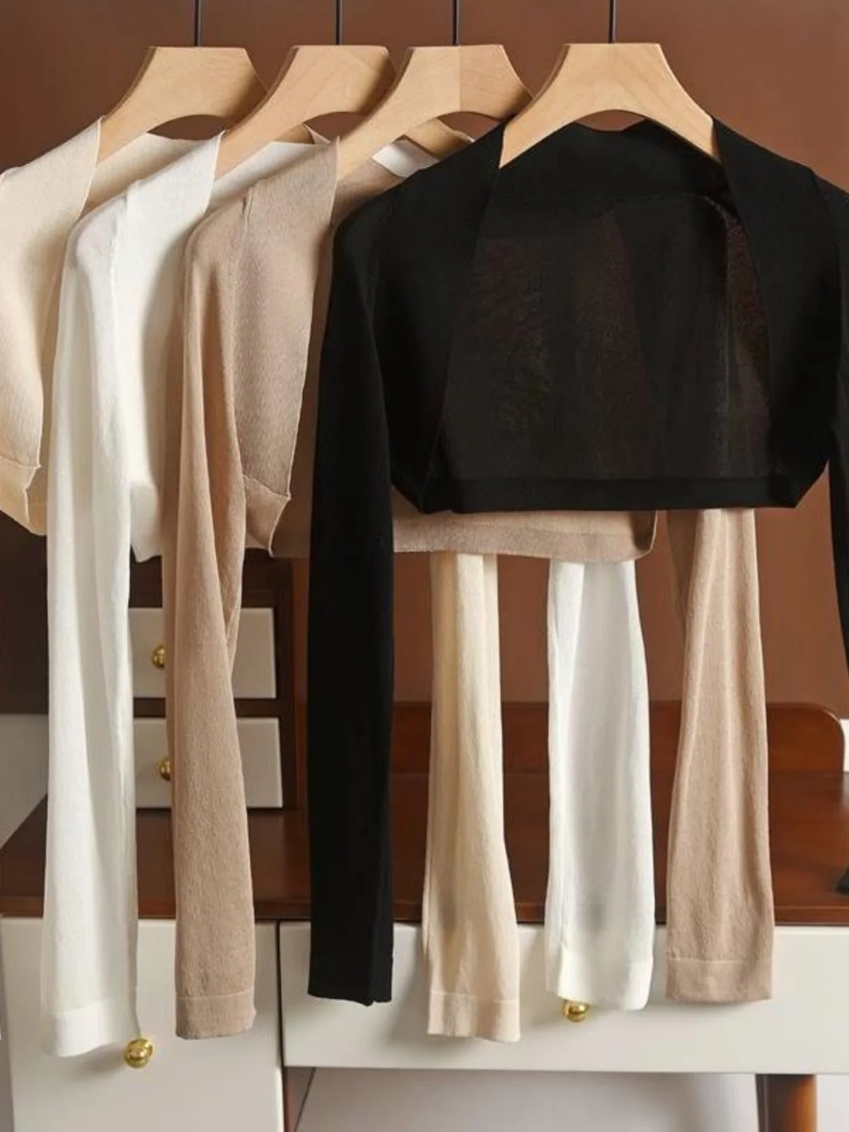 كارديجان نسائي قصير رقيق للغاية بأكمام طويلة من الصوف المحبوك، تصميم صيفي أنيق بكتف واحد بدون أكمام #2