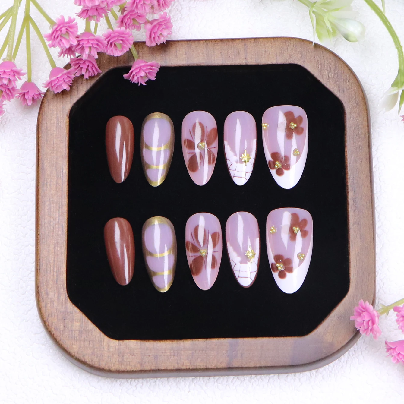 Strass floraux marron amande moyen, 10 pièces, Design avec une couverture complète en acrylique artificiel brillant et réutilisable pour Nail Art des femmes