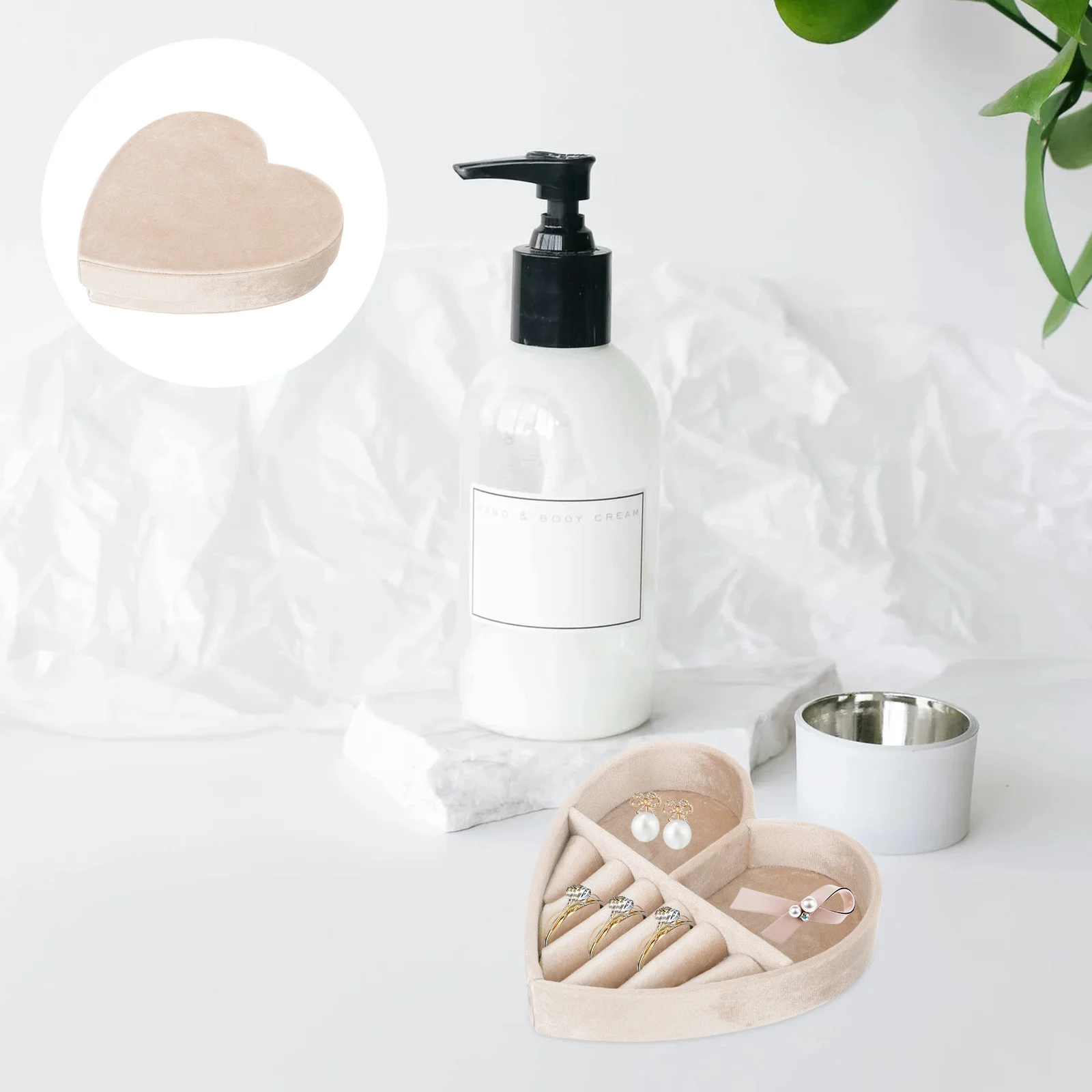 

Jewelry Box Stylish Jewelry Storage Case for Small Organizer for Necklaces Rings Earrings Travel Essentials