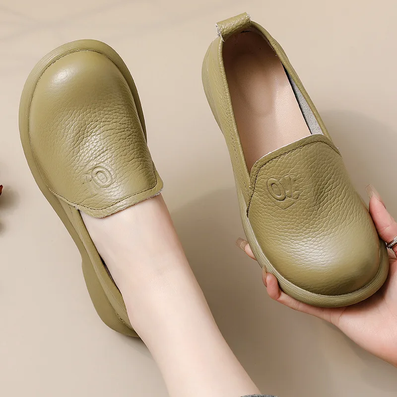 

2025 Genuine Leather Loafers Women's Retro Round Toe Anti Skid Flats Woman Soft Daily Work Casual Walk Shoes Lady Green Moccasin