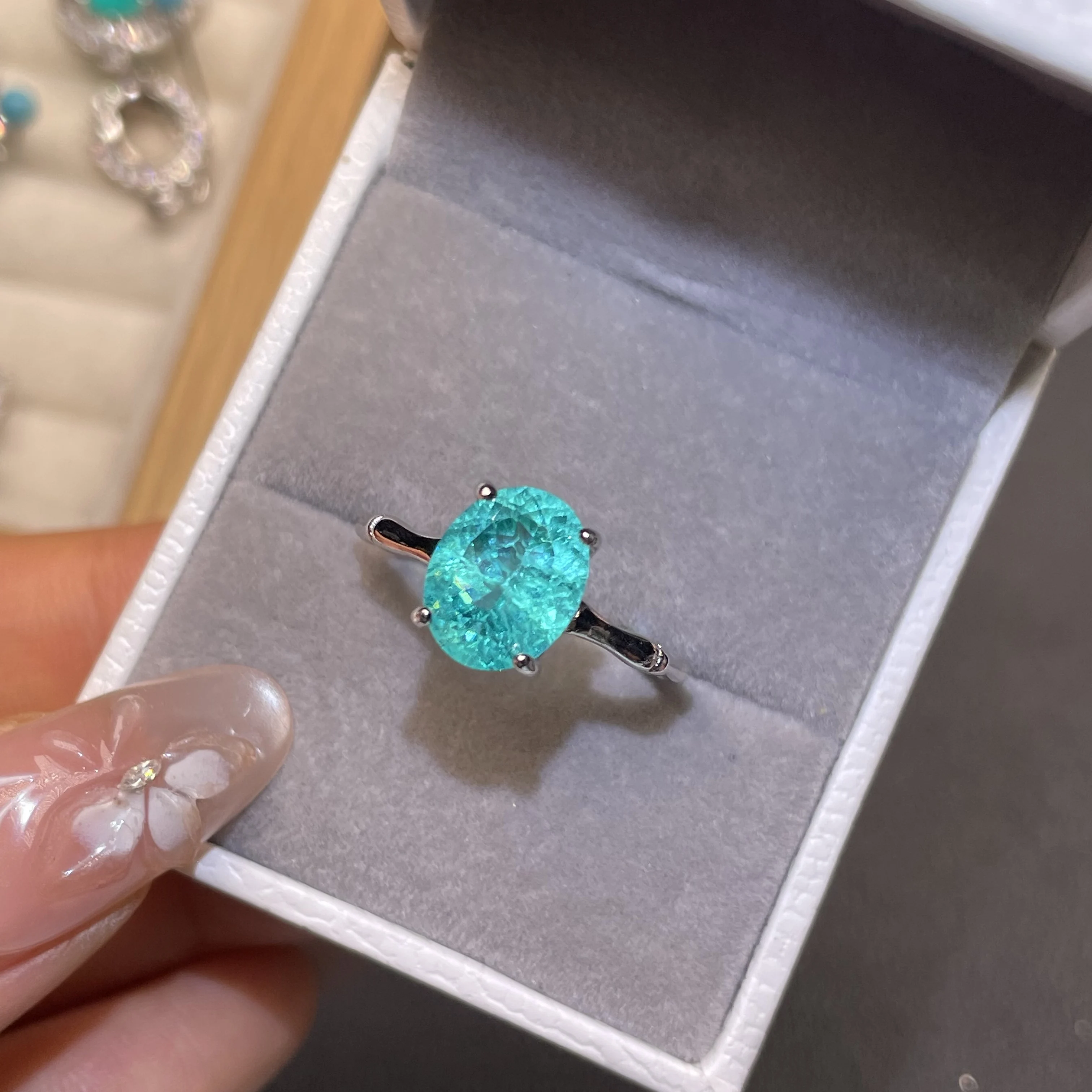 Paraiaba single gemstone designer bamboo-pattern sterling silver ring - perfect for girls' gatherings