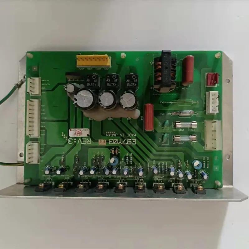 

E97Y03 REV;3 тестирование материнской платы, исправность платы в порядке.
