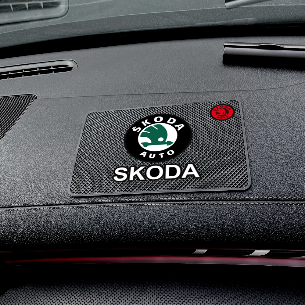 1 adet araba stil kaymaz silikon Pad Dashboard yapışkan ped cep telefon tutucu Skoda Fabia Superb hızlı Karoq VII Yeti için Kodiaq