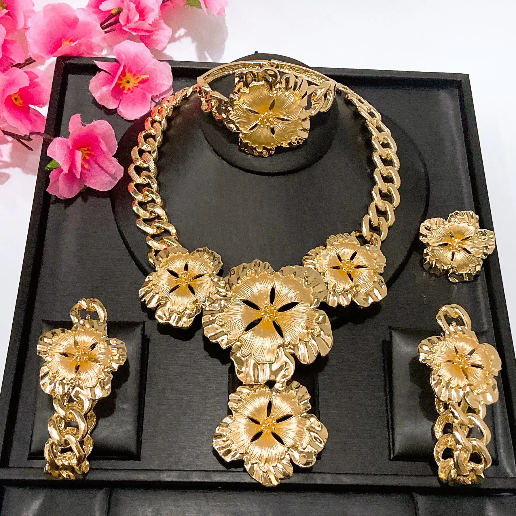 Luxury Hotsale Flower Shape Brazilian Jewelry Set Trendy Fancy Gold Plated Chain Necklace Bracelet Earrings Ring 4PC Jewellery