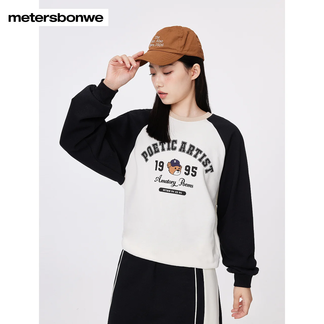 Metersbonwe-Women Crewneck Pullover Cartoon Printed Sweatshirt Raglan Sleeve Loose Jumper Campus Pretty Style Autumn Winter