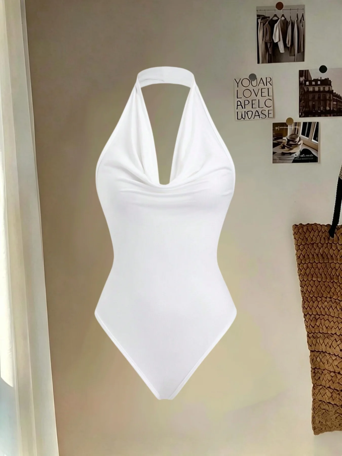 Damen-Body mit Neckholder-Ausschnitt, ärmellos, drapiert, hoch geschnitten, figurbetont, Y2K, sexy, für Urlaub, Party, Freizeit, Basic, einteiliges Oberteil – Detail 1
