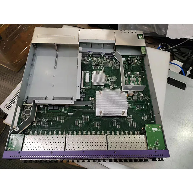 이더넷 네트워크 스위치 17701 익스트림 스위치, 서밋 X770 시리즈 X770-32q-FB-AC, 32x40 GBase-X QSFP +, 인기 판매