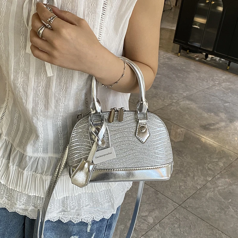 

Classic Minimalist Leather Diaper Bag For Women Elegant Vintage Designer Large Capacity Luxury Fashion Crossbody Bag