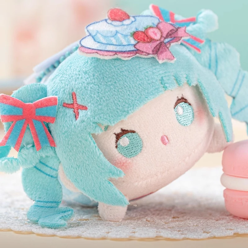 Anime Hatsune Miku Sweet Interweaving Series Plush Doll Keychain Cartoon 2D Hatsune Doll Cute Peripheral Sofa Doll Keychain Gift