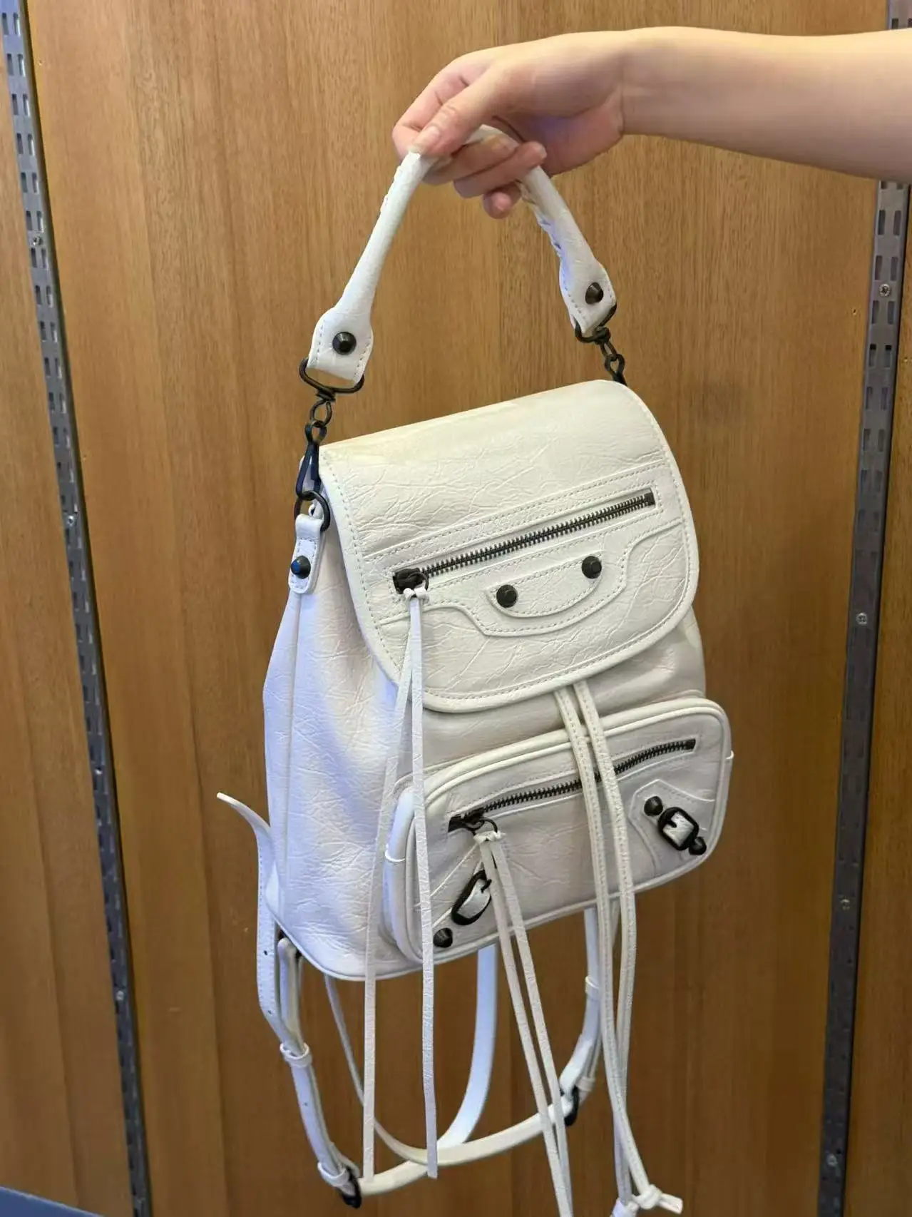 2026 New Trendy Locomotive Backpack Large Capacity Neutral Wind Rivet Wax First Layer Cowhide Hand Texture Unique Fashion Simple