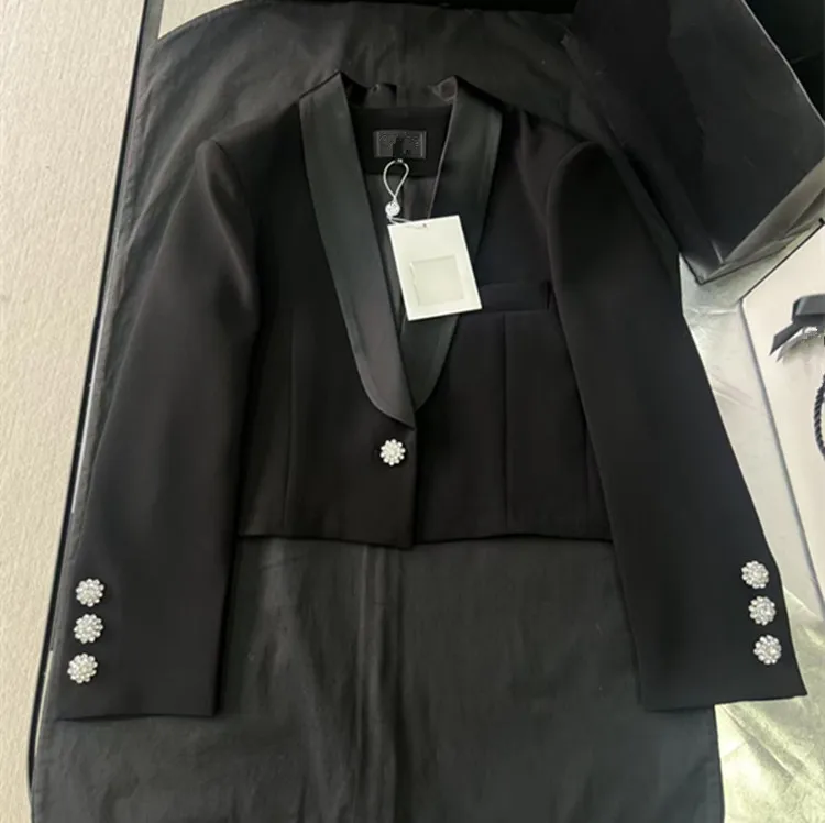 Customization European women's clothing for summer 2026, new styles  Long sleeves A button-down coat  Wide-leg pants set