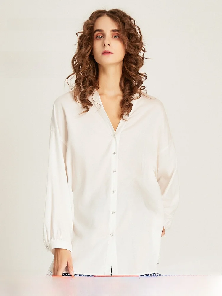 

Новая весенняя белая блузка с длинным рукавом и V-образным вырезом, простая, но роскошная, женская, для офиса, свободного кроя, с пуговицами, стандартной длины.