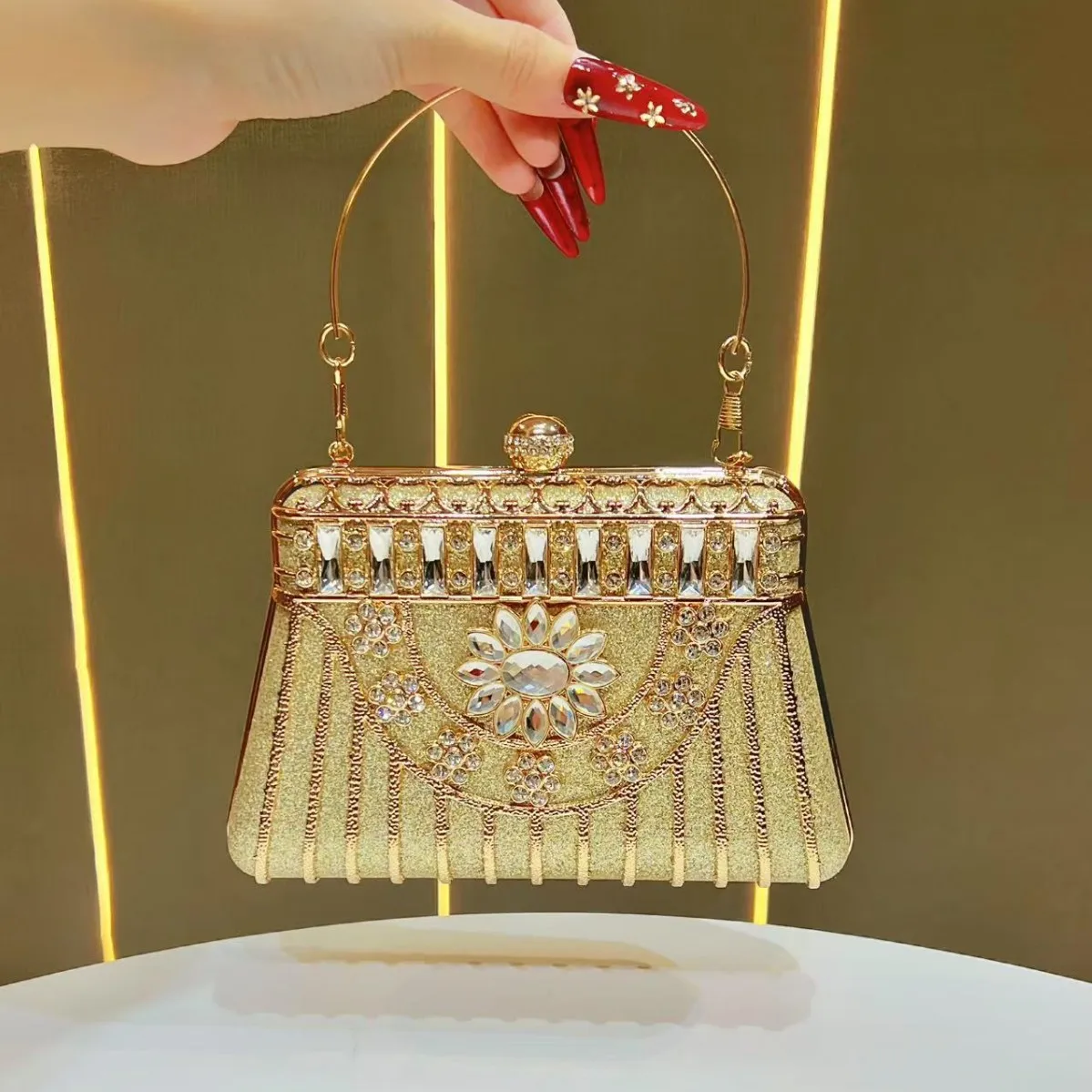 

Женские вечерние сумки со стразами, женские вечерние сумки со сверкающими бриллиантами, металлические клатчи, кошельки и сумки, свадебный кошелек на плечо