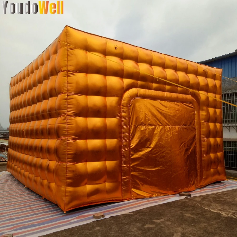 Tente gonflable Gold Air Cube, 4.8m x 4.8m x 3.2m, utilisation en extérieur, miel, salle d'exposition finie, événements de fête