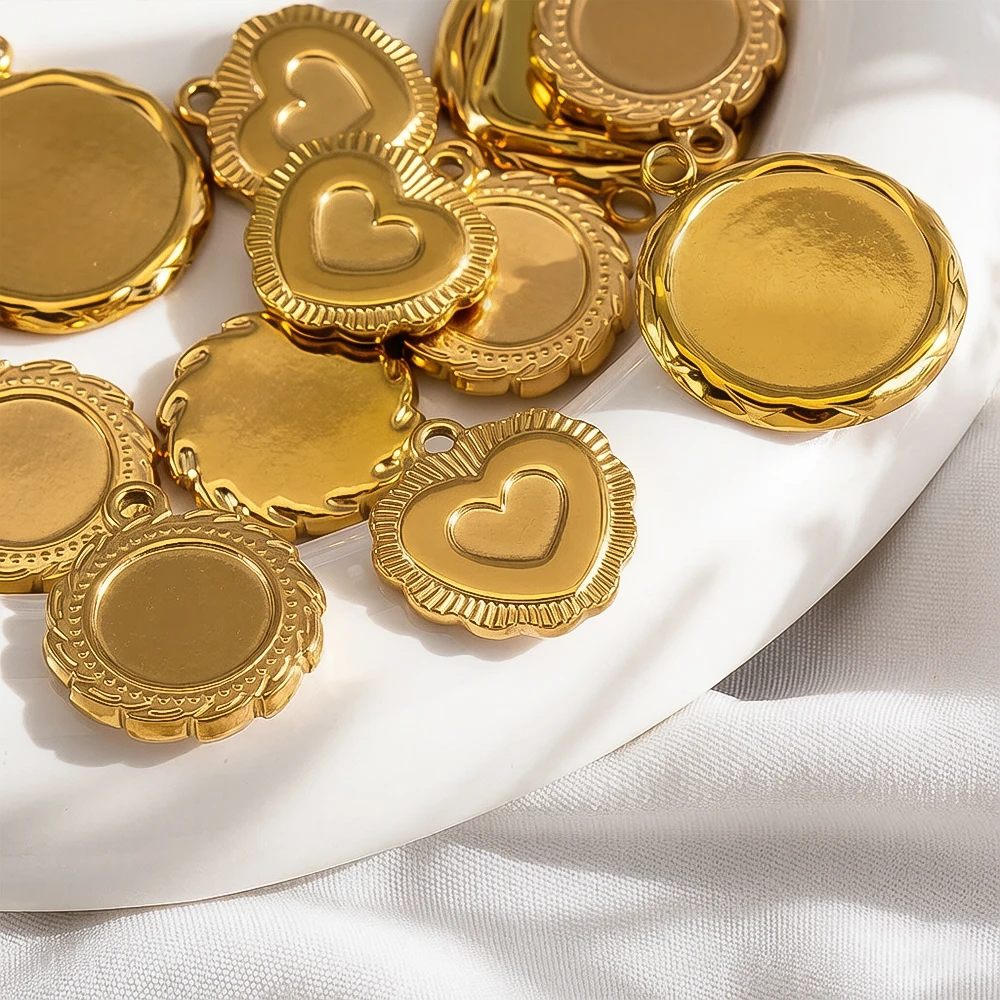 1 Piece 304 Stainless Steel Simple Heart‑Shaped Round And Square Base Pendant Tray DIY Necklace Bracelet Jewelry