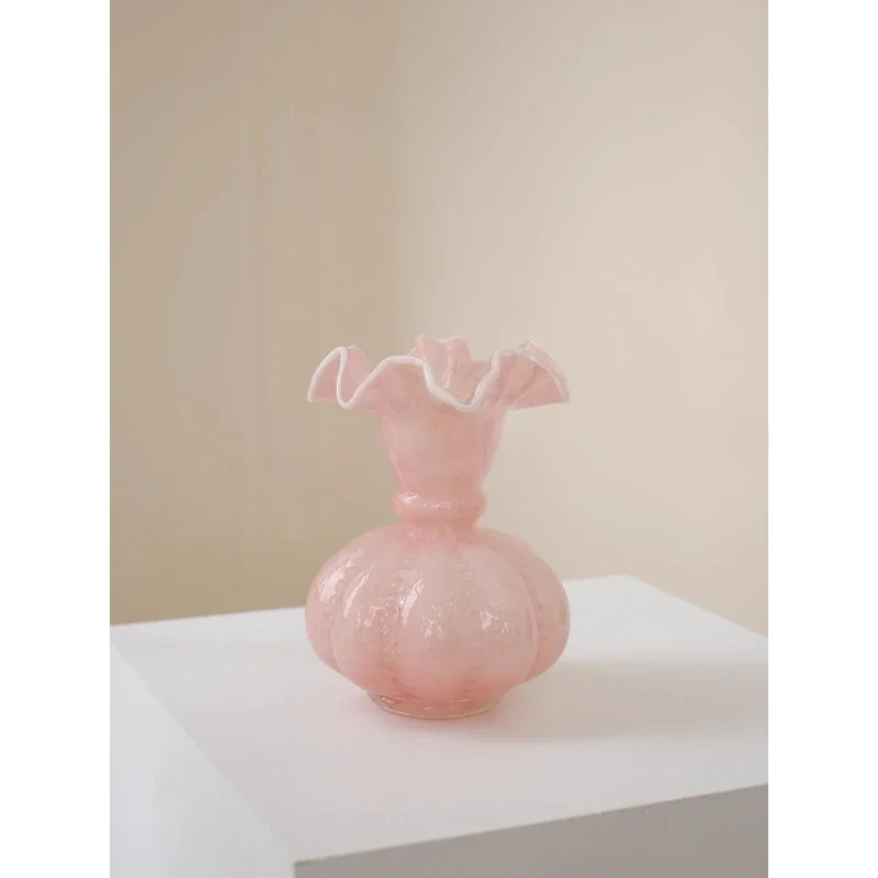 Gentle pink medieval style gradual change retro French handmade glazed vase flower arrangement