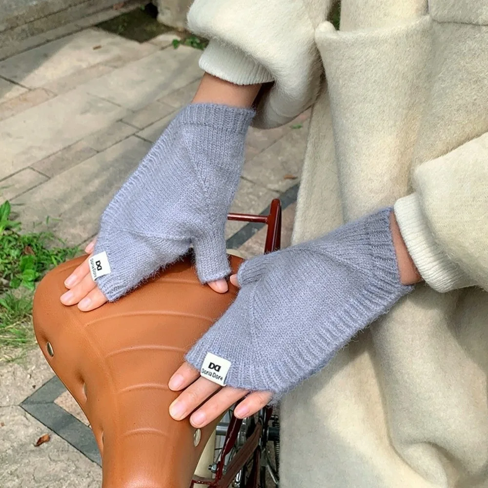 Eenvoudige warme touchscreen halve handschoenen dikker Koreaanse Conch gebreide handschoenen creatieve korte wintershellhandschoenen buiten