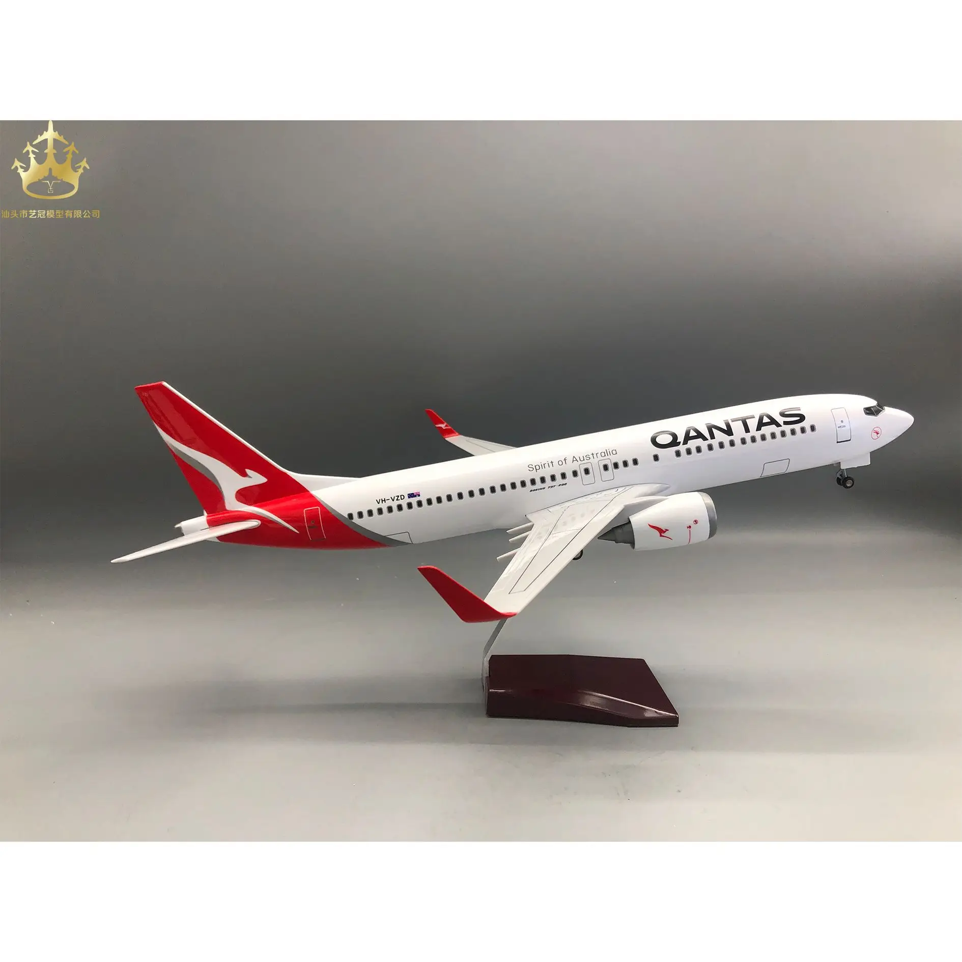 

737 Australian Airlines aircraft model 47cm with lights and wheels simulation static model