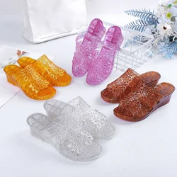 New Fashion Plastic Transparent Outdoor Slippers