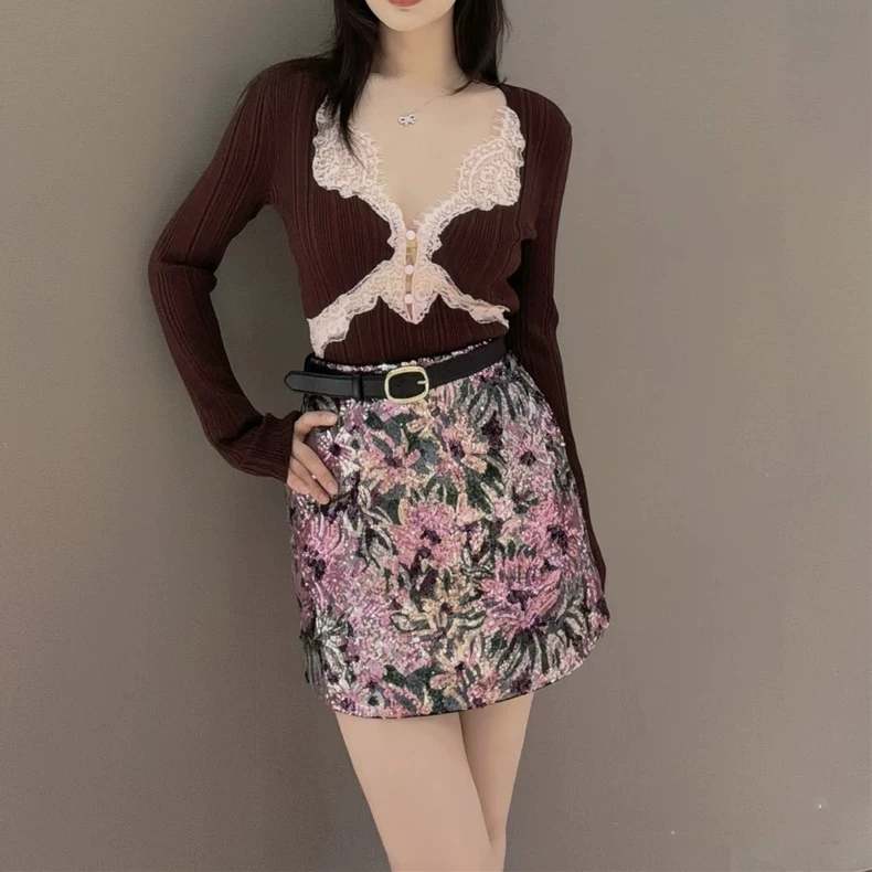 

Women V-neck lace hollow sweater Temperament knit sweater top