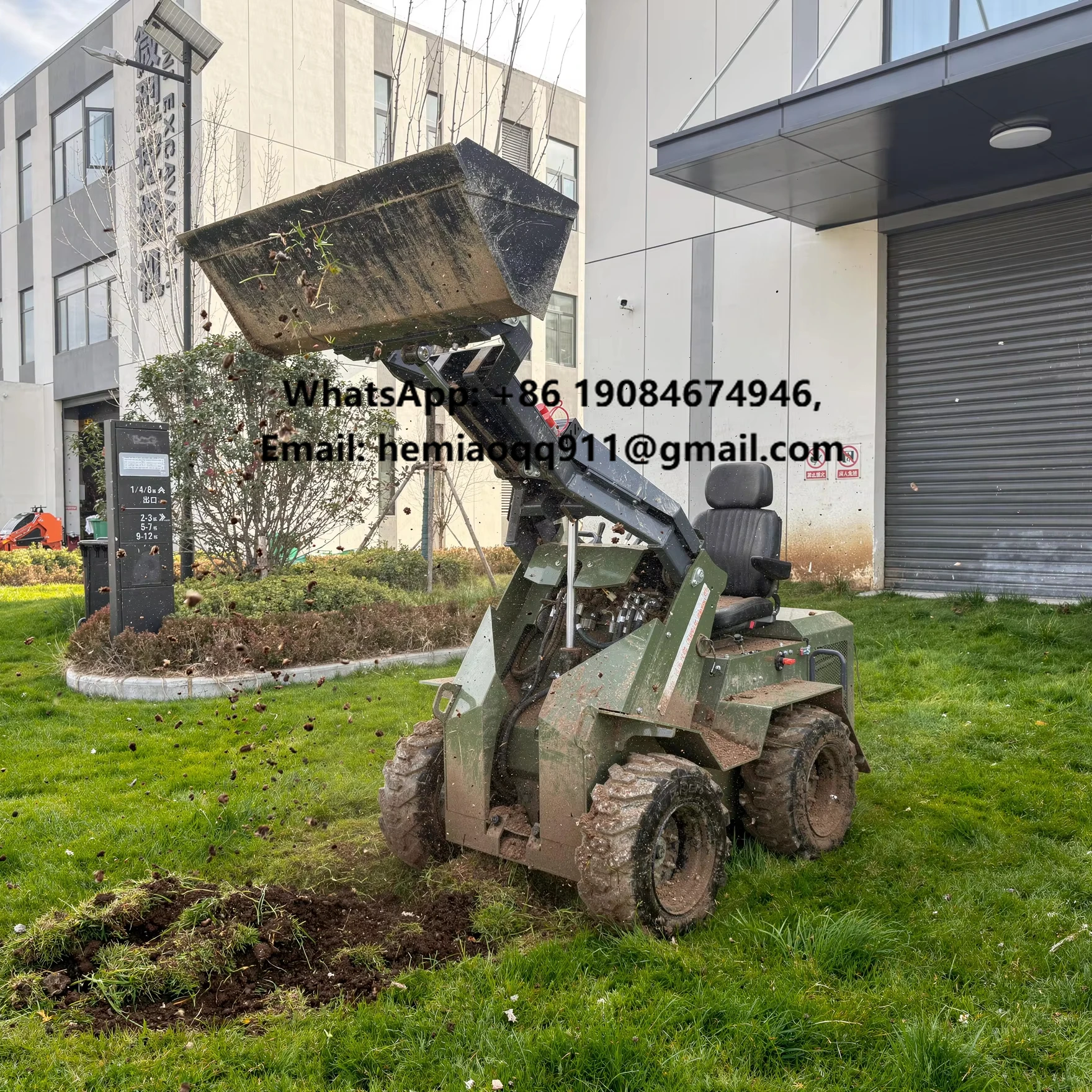 New Stype Hot Selling Mini Skid Steer Loader Mini Crawler Tracked Wheel Tire Skid Steer Loader With Attachment