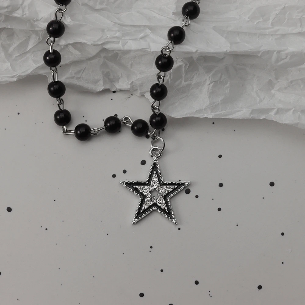 Gotische Vleermuis Kruis Donkere Hanger Ketting Set, Y2K Gepersonaliseerde Doorn Liefde Zwarte Kraal Gestapelde Ketting Set, Geschikt als Halloween G