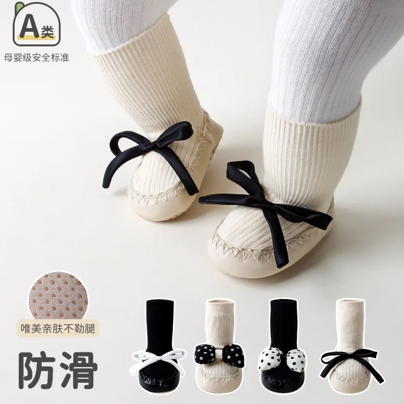 

Зимняя детская прогулочная обувь, новинка 2025 года, детские прогулочные носки с бантом, детская противоскользящая напольная обувь, повседневные домашние прогулочные носки для новорожденных