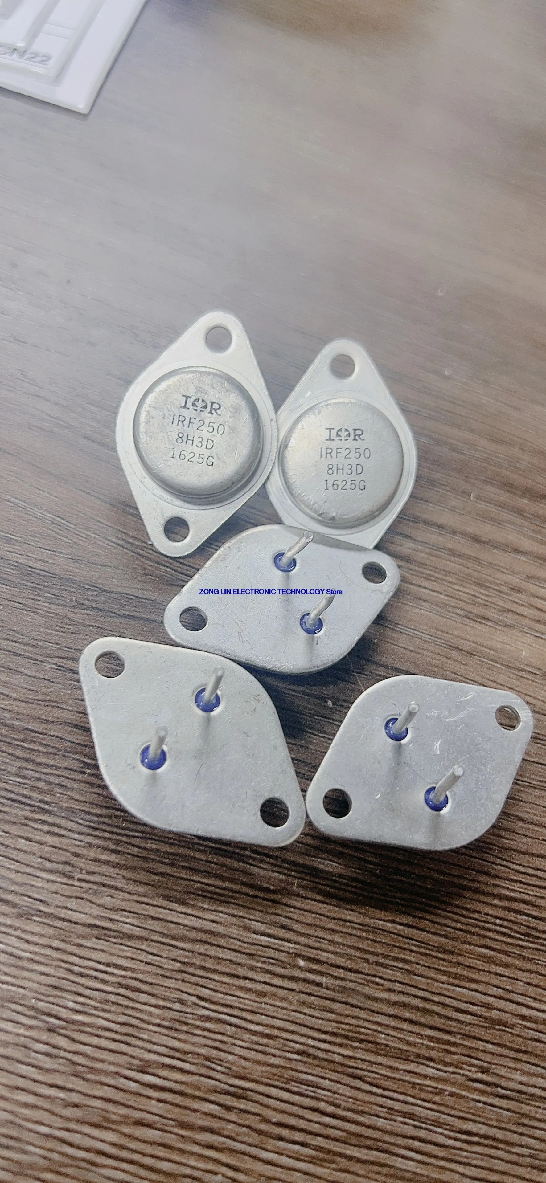 transistor-de-efeito-de-campo-to-3-irf250-importado-novo-selado-a-ouro-com-garantia-de-qualidade