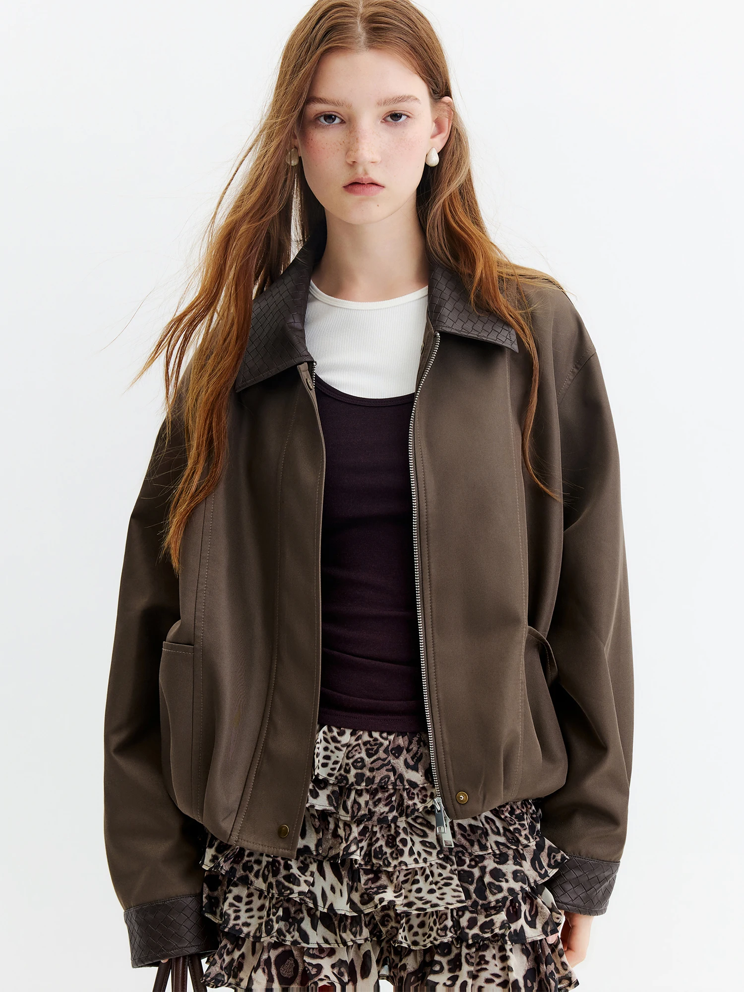 FSLE 2026 Autumn New Arrival Women's Retro Coat Contrast Collar Short Jacket with Woven Splicing Fashion Cropped Outerwear